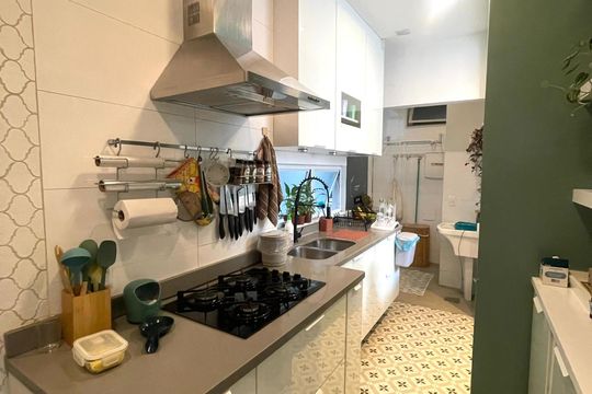 Cozinha de apartamento à venda com 3 quartos, 110m² em Copacabana, Rio de Janeiro