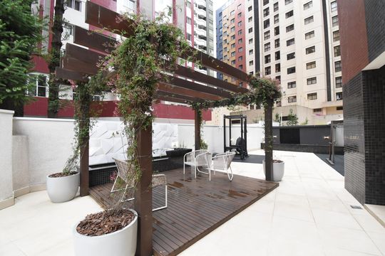 Área comum de kitnet/studio para alugar com 1 quarto, 20m² em Centro Batel, Curitiba