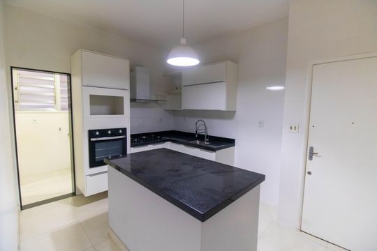 Cozinha de apartamento para alugar com 2 quartos, 80m² em Icaraí, Niterói