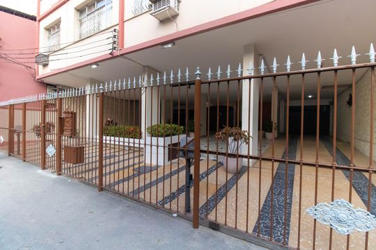 Fachada de apartamento para alugar com 2 quartos, 80m² em Icaraí, Niterói