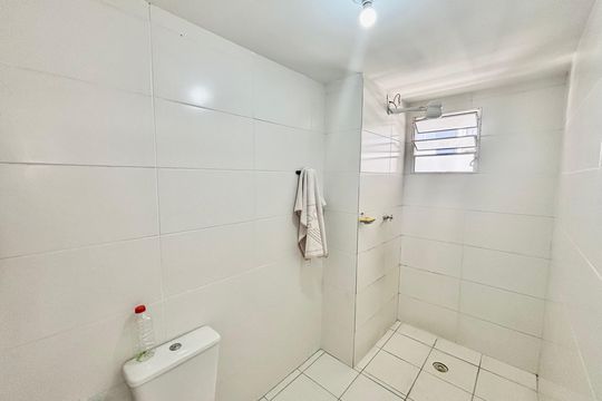 Banheiro social de apartamento para alugar com 2 quartos, 42m² em Lageado, Ferraz de Vasconcelos