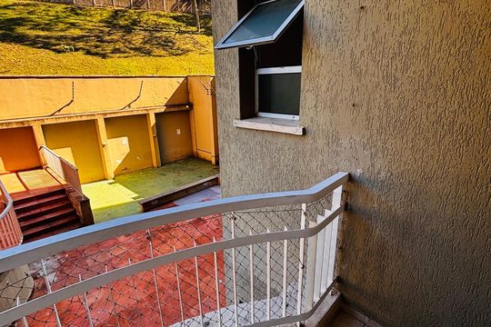 Varanda da sala de apartamento para alugar com 2 quartos, 60m² em Residencial Morada dos Lagos, Barueri