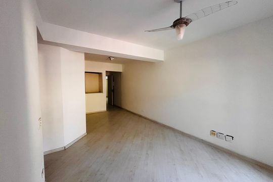 Sala de apartamento para alugar com 2 quartos, 60m² em Residencial Morada dos Lagos, Barueri