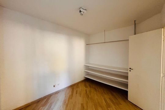 Quarto de apartamento para alugar com 2 quartos, 60m² em Residencial Morada dos Lagos, Barueri