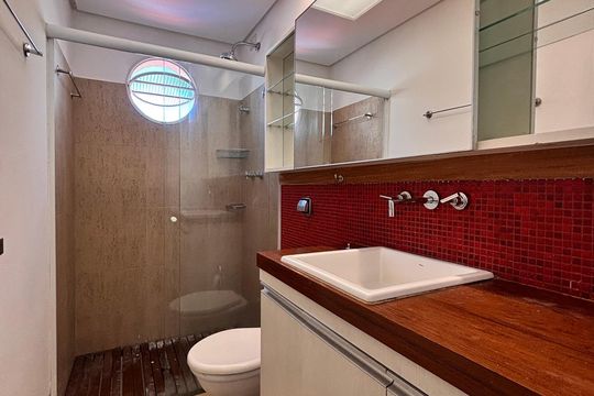 Banheiro de apartamento para alugar com 2 quartos, 98m² em Vila Olímpia, São Paulo