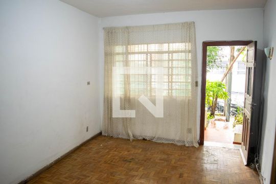 Casa à venda com 4 quartos, 100m² em Cidade Mãe do Céu, São Paulo
