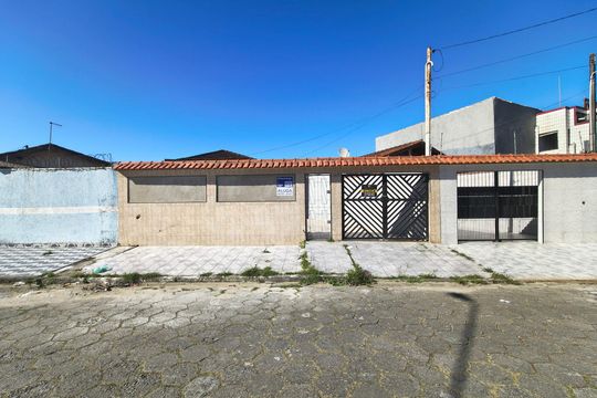 Fachada de casa para alugar com 4 quartos, 160m² em Vila Caiçara, Praia Grande