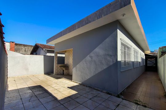 Quintal de casa para alugar com 4 quartos, 160m² em Vila Caiçara, Praia Grande