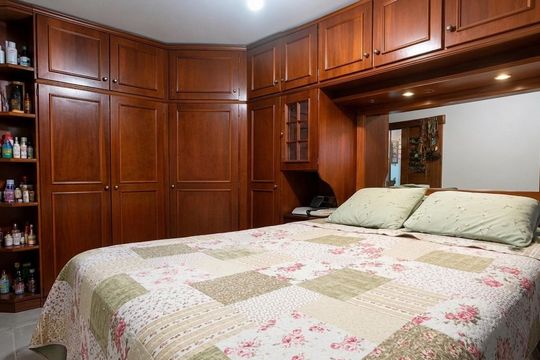 Quarto de apartamento à venda com 2 quartos, 58m² em Humaitá, Porto Alegre