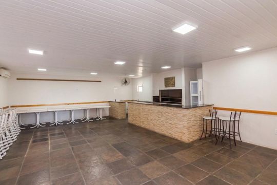 Área externa de apartamento à venda com 2 quartos, 58m² em Humaitá, Porto Alegre