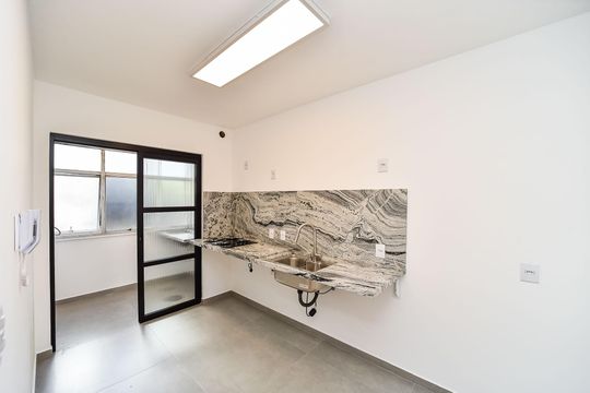 Cozinha de apartamento para alugar com 2 quartos, 66m² em Higienópolis, Porto Alegre