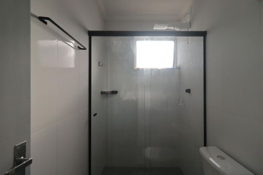 Banheiro de apartamento para alugar com 2 quartos, 60m² em Jardim Macedo, Ribeirão Preto