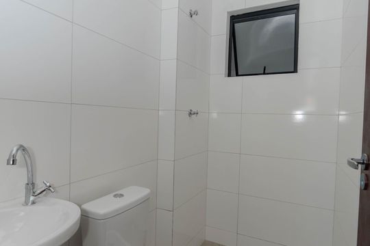 Banheiro de apartamento para alugar com 1 quarto, 40m² em Freguesia do Ó, São Paulo