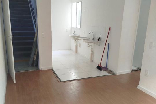 Sala de apartamento para alugar com 2 quartos, 40m² em Inhoaíba, Rio de Janeiro