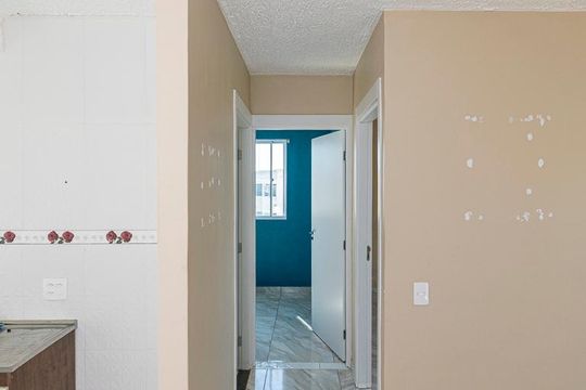 Sala de apartamento para alugar com 2 quartos, 40m² em Brás de Pina, Rio de Janeiro