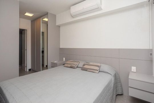 Quarto de kitnet/studio para alugar com 1 quarto, 38m² em Jardim Europa, Porto Alegre