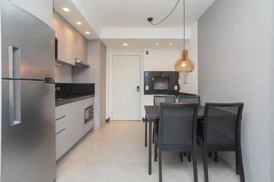 Cozinha de kitnet/studio para alugar com 1 quarto, 38m² em Jardim Europa, Porto Alegre