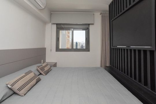 Quarto de kitnet/studio para alugar com 1 quarto, 38m² em Jardim Europa, Porto Alegre