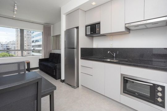 Cozinha de kitnet/studio para alugar com 1 quarto, 38m² em Jardim Europa, Porto Alegre
