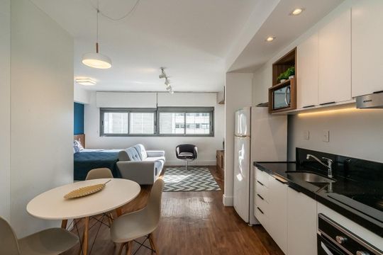 Kitnet/Studio para alugar com 1 quarto, 38m² em Jardim Europa, Porto Alegre
