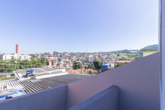 Casa à venda com 2 quartos, 73m² em Vila Yara, São Paulo