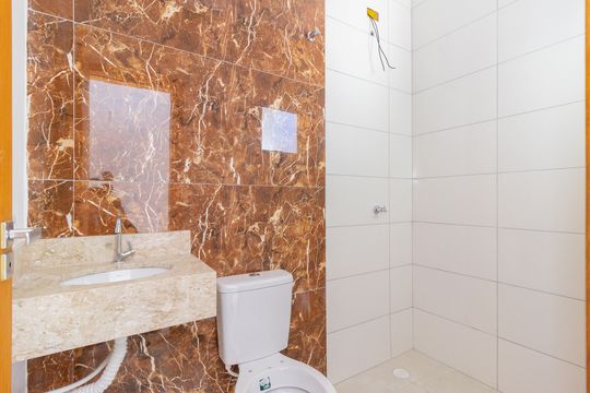 Casa à venda com 2 quartos, 73m² em Vila Yara, São Paulo