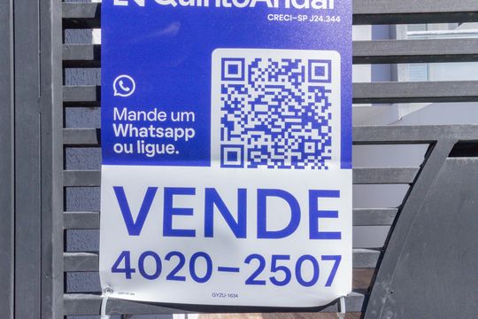 Fachada de casa à venda com 2 quartos, 73m² em Vila Yara, São Paulo