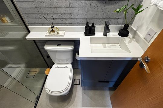 Banheiro de apartamento à venda com 2 quartos, 73m² em Vila Eldizia, Santo André