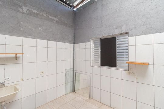 Área de serviço de casa para alugar com 2 quartos, 70m² em Bela Vista, Osasco