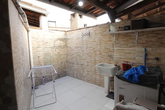Área de Serviço de casa de condomínio para alugar com 2 quartos, 102m² em Jardim Excelcior, Cabo Frio