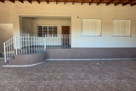 Área externa de casa à venda com 3 quartos, 128m² em Jardim Aurélia, Campinas
