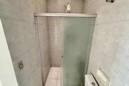Banheiro da Suíte de casa à venda com 3 quartos, 100m² em Vila Domitila, São Paulo