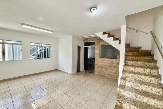 Casa à venda com 3 quartos, 100m² em Vila Domitila, São Paulo