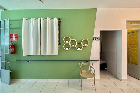 Sala  de casa à venda com 7 quartos, 236m² em Serra, Belo Horizonte