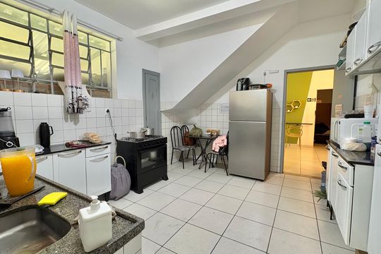 Cozinha  de casa à venda com 7 quartos, 236m² em Serra, Belo Horizonte