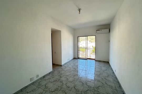 Apartamento para alugar com 2 quartos, 21m² em Todos Os Santos, Rio de Janeiro