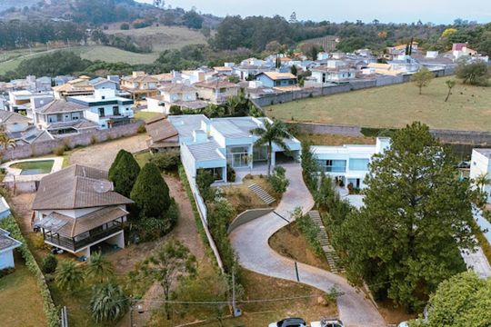Vista de casa de condomínio à venda com 5 quartos, 667m² em Parque Residencial Maison Blanche, Valinhos