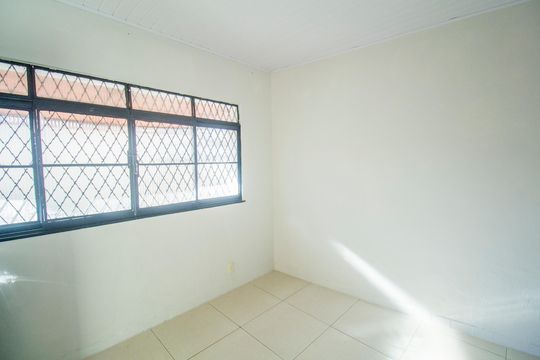 Sala de casa para alugar com 2 quartos, 150m² em Bento Ribeiro, Rio de Janeiro