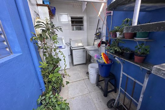 Lavanderia de casa para alugar com 3 quartos, 70m² em Parque Maria Domitila, São Paulo
