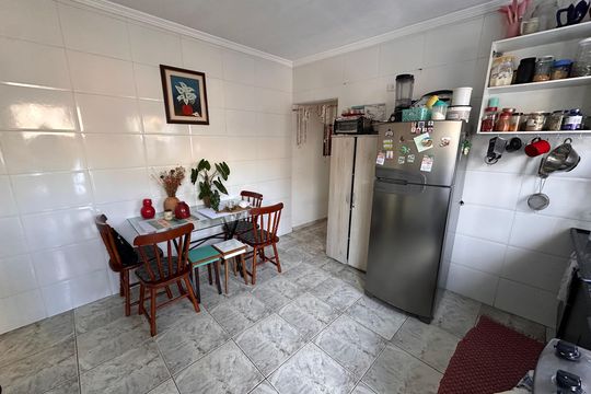 Cozinha de casa para alugar com 3 quartos, 70m² em Parque Maria Domitila, São Paulo