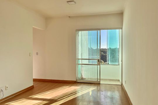 Sala de apartamento à venda com 2 quartos, 74m² em Santa Ines, Belo Horizonte