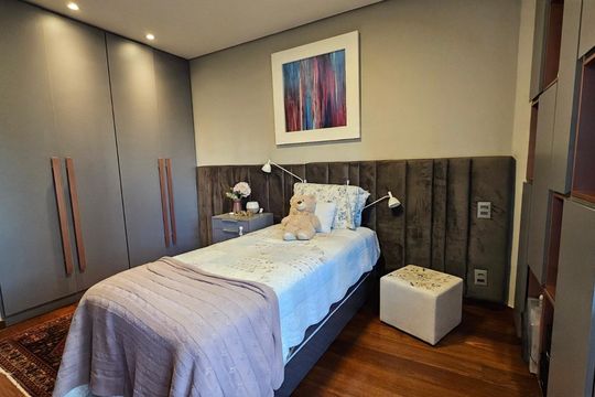 quarto 1 de apartamento à venda com 4 quartos, 185m² em Belvedere, Belo Horizonte