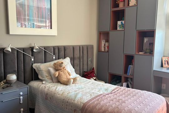 Quarto 2 de apartamento à venda com 4 quartos, 185m² em Belvedere, Belo Horizonte