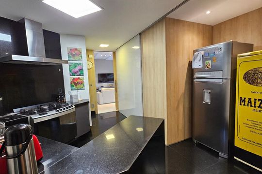 cozinha de apartamento à venda com 4 quartos, 185m² em Belvedere, Belo Horizonte