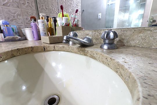 Banheiro da Suíte de apartamento à venda com 3 quartos, 207m² em Independência, Porto Alegre