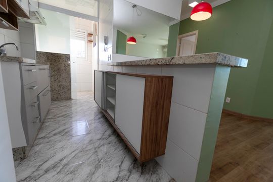 COZINHA de apartamento para alugar com 2 quartos, 64m² em Taquaral, Campinas