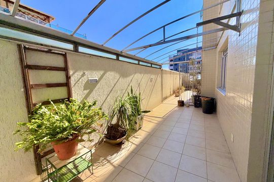 Área externa de apartamento à venda com 4 quartos, 180m² em Pampulha, Belo Horizonte