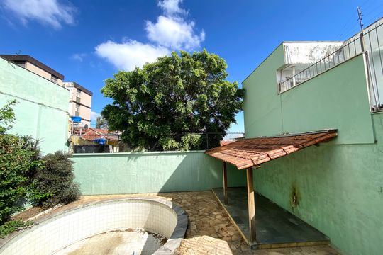 Vista Suite de casa para alugar com 3 quartos, 213m² em Alto Barroca, Belo Horizonte