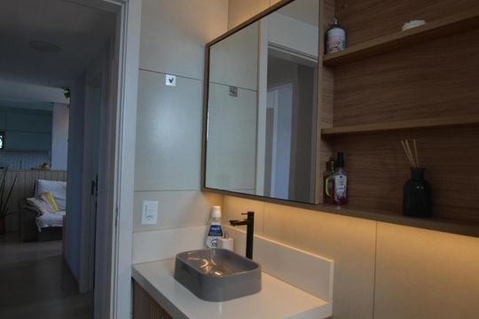 Banheiro Social de apartamento à venda com 3 quartos, 68m² em Marechal Hermes, Rio de Janeiro