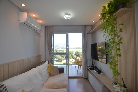 Sala de apartamento à venda com 3 quartos, 68m² em Marechal Hermes, Rio de Janeiro
